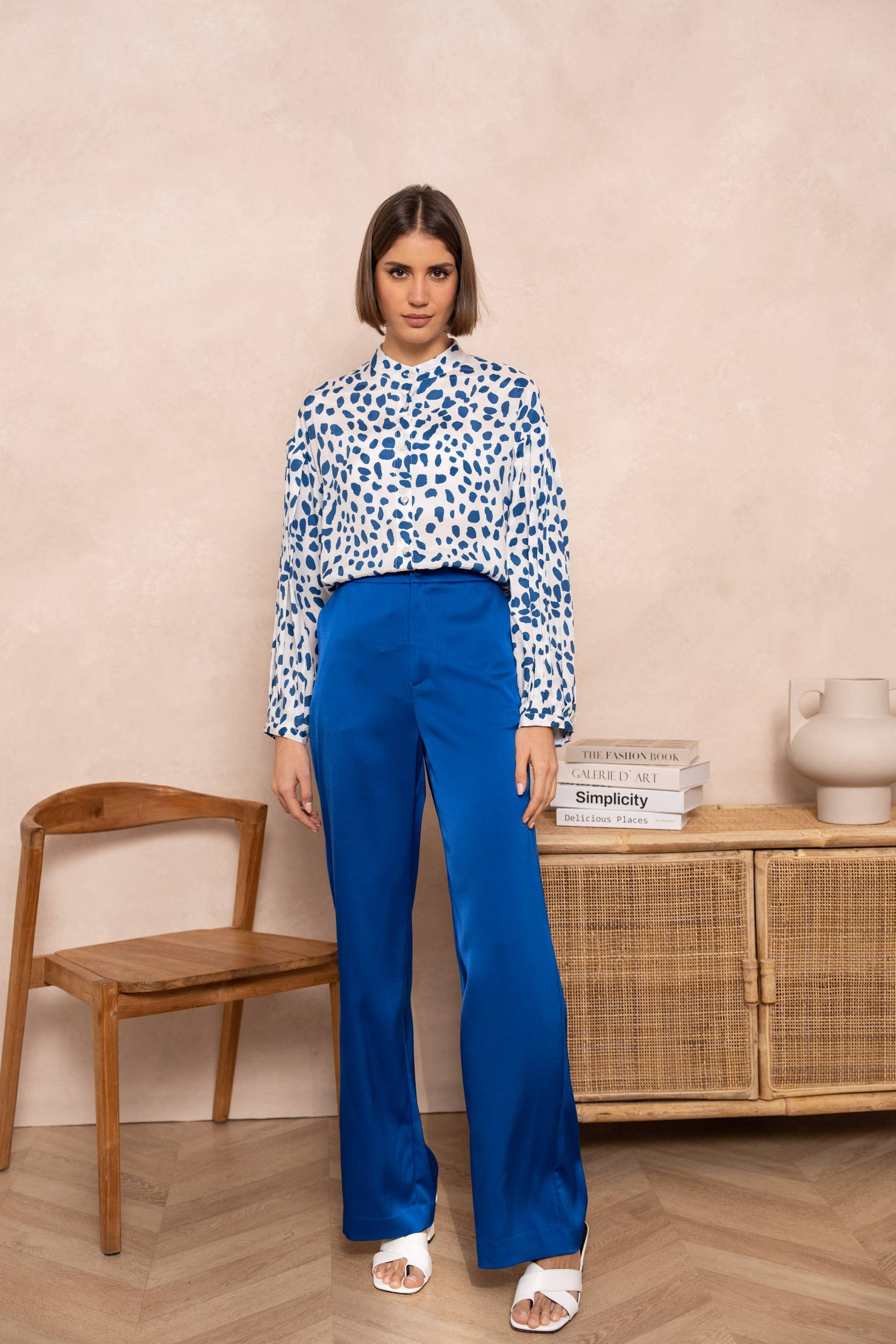 Attentif Paris - Wholesale Button Down Shirt - Women's - Leopard print shirt with officer collar1