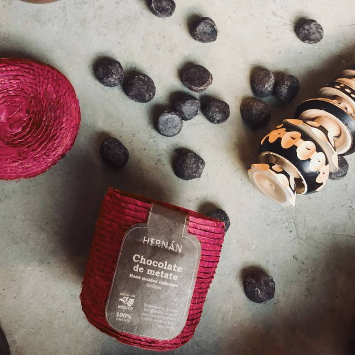 HERNÁN - Wholesale Chocolate - Cinnamon Mexican Chocolate Bolitas in Basket - 240g3