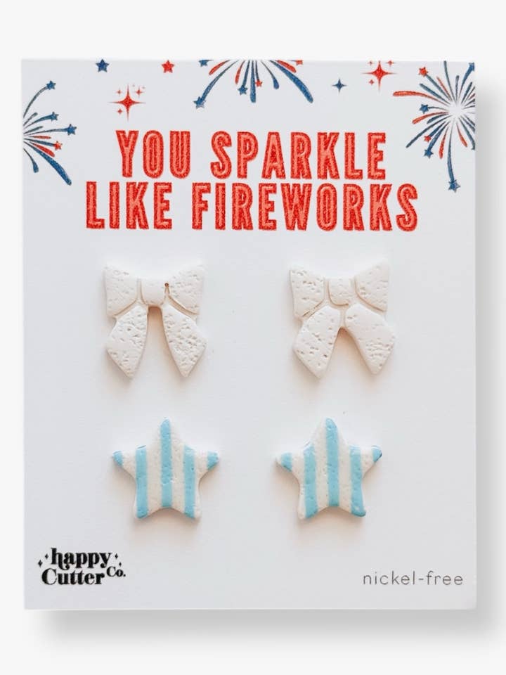 Stud 4 Juillet | Clou Rayé Rouge Blanc Nœud Papillon Étoiles Bleues pour la vente par Happy Cutter Co