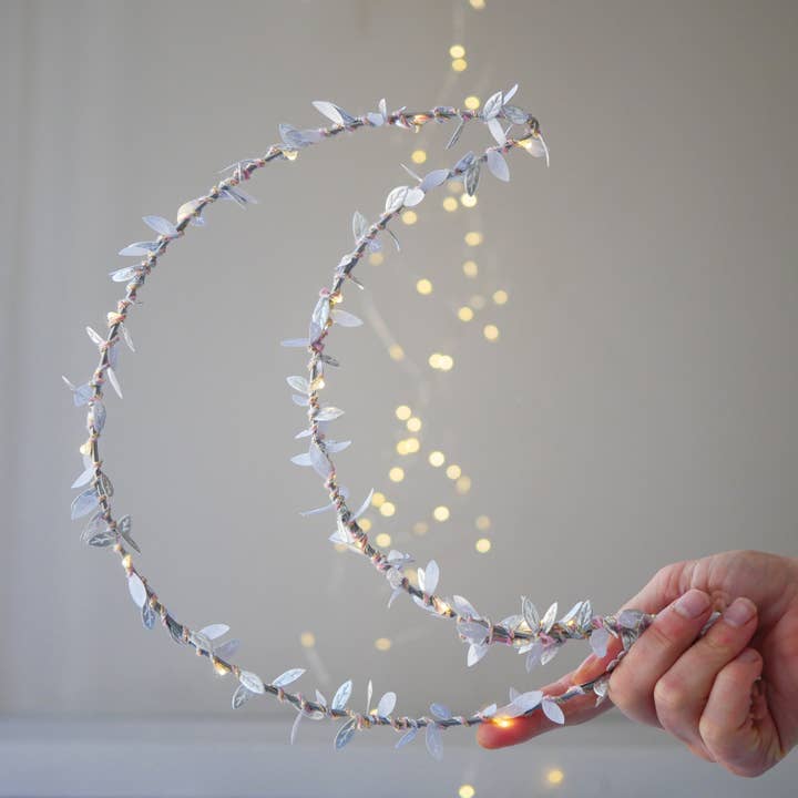 Luz de Luna de Hoja Metálica Hecha a Mano para venta al por mayor de Melanie Porter
