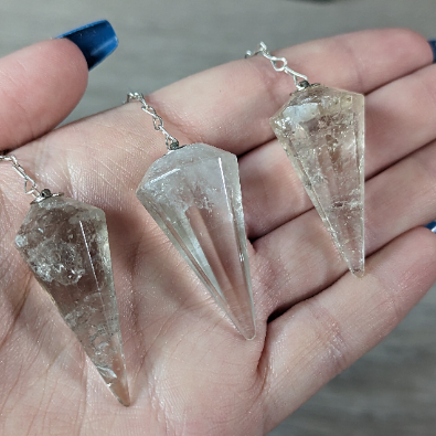 Keystone Crystals – Großhandel Spiritueller Stein/Kristall – Edelsteinpendel Großhandel – Verschiedene Kristallpendel9