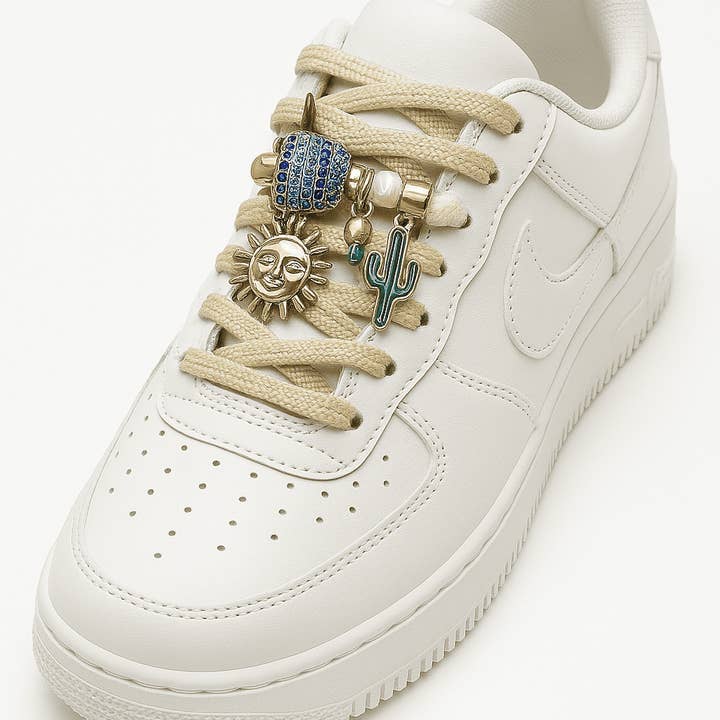 Reference Mode - Wholesale Shoelaces - Women's - Pair of Laces with charm jewelry model 121