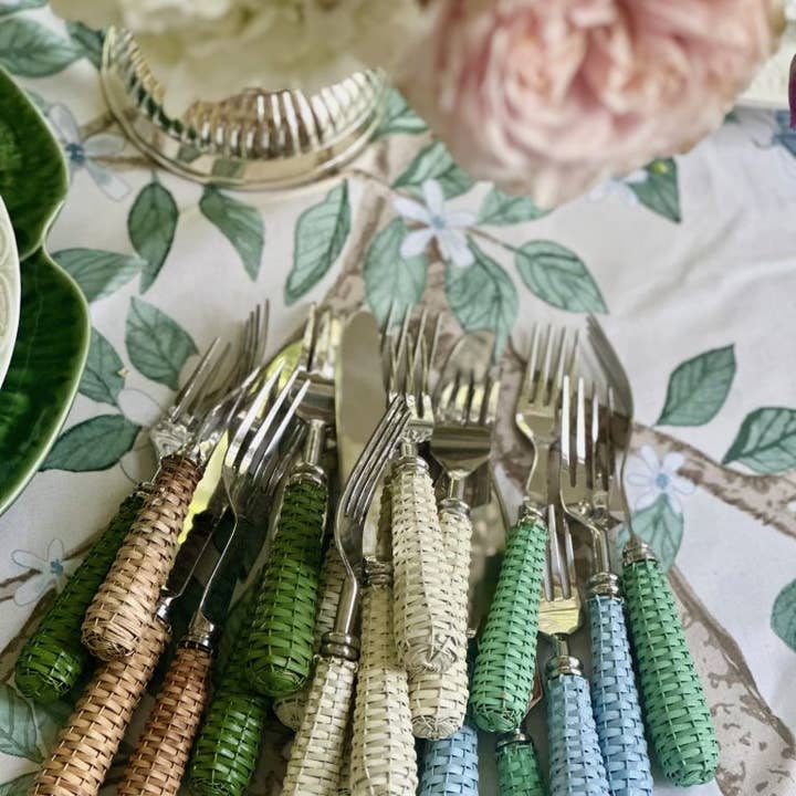 The Enchanted Home – Großhandel Besteckset – Softblue BASKETWEAVE BESTECKSET, 5-TEILIG2