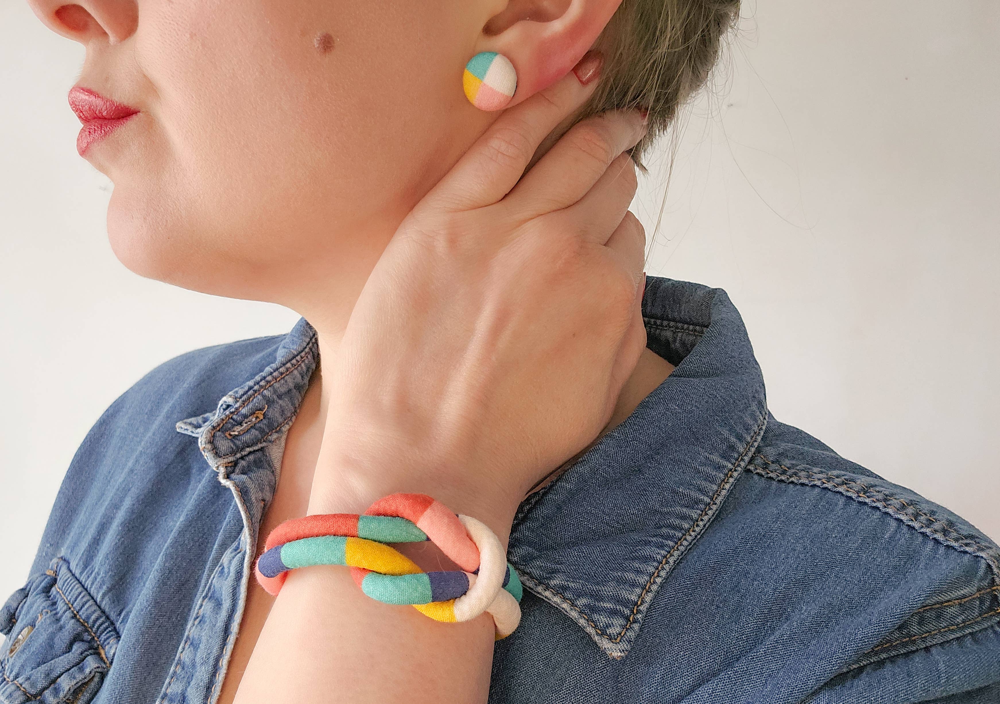 Bunny Bosworth – wholesale Woven/braided bracelet – Printed Fabric Cord Knot Bracelet - Fairground Follies15