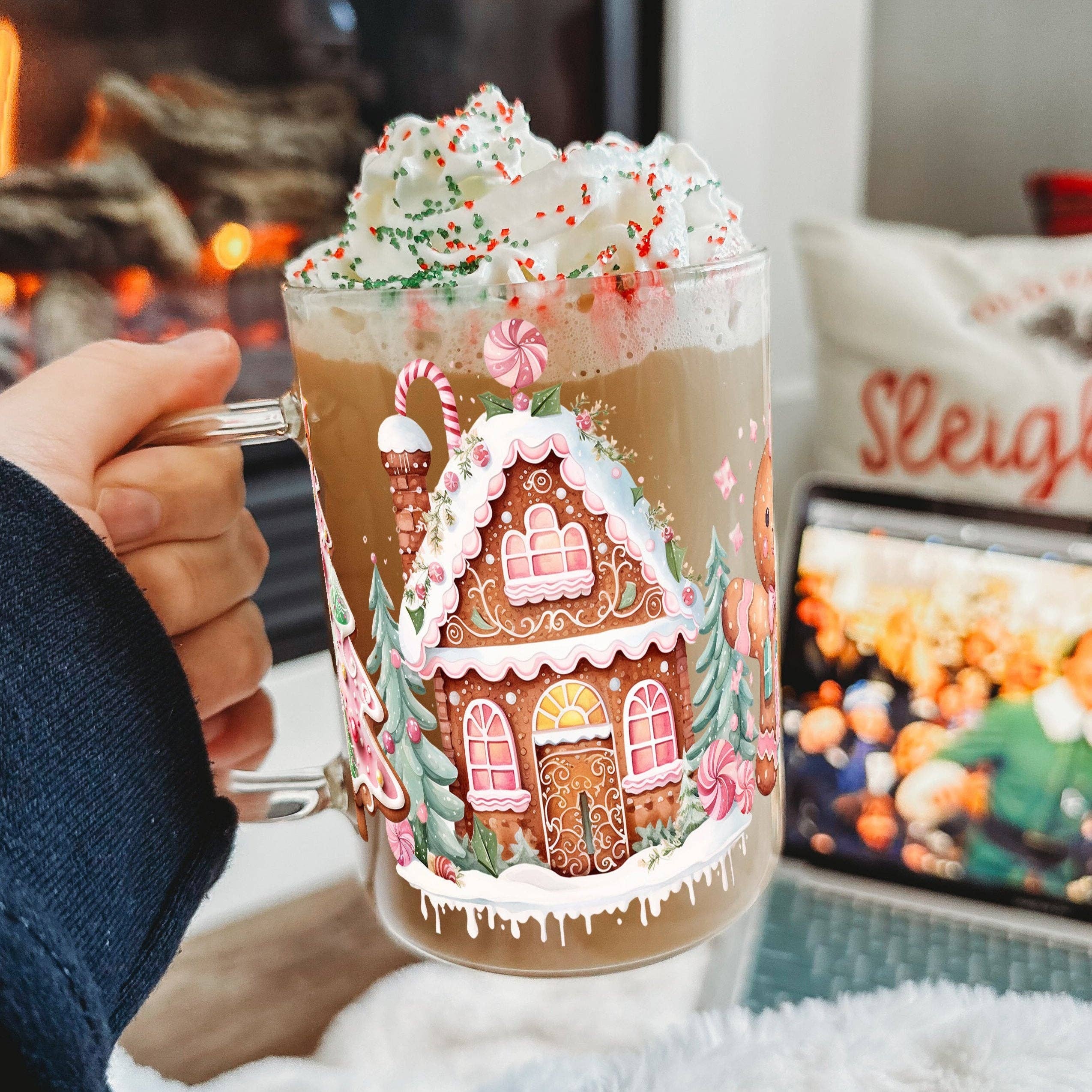 Sip-Sip Hooray! - Wholesale Coffee Mug - Pink Gingerbread House 17oz Glass Mug With Lid and Straw