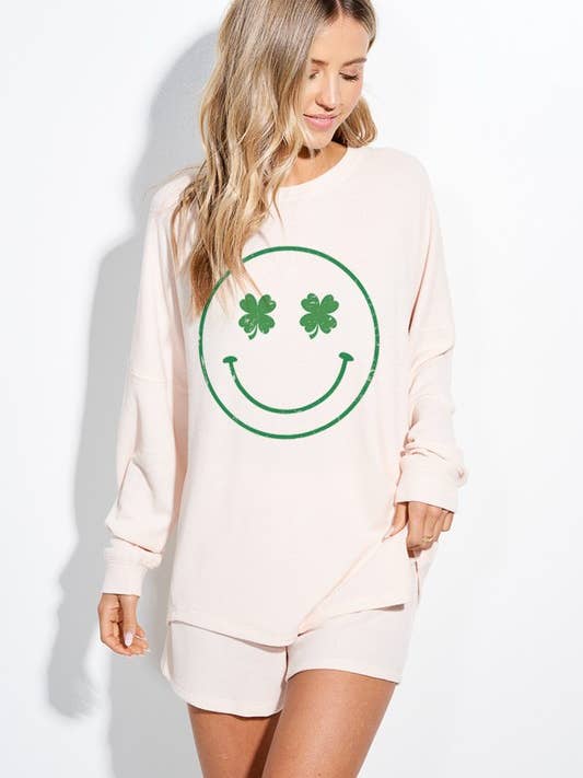 Ensemble de vêtements de salon Clover Smile pour la vente par MintChoco