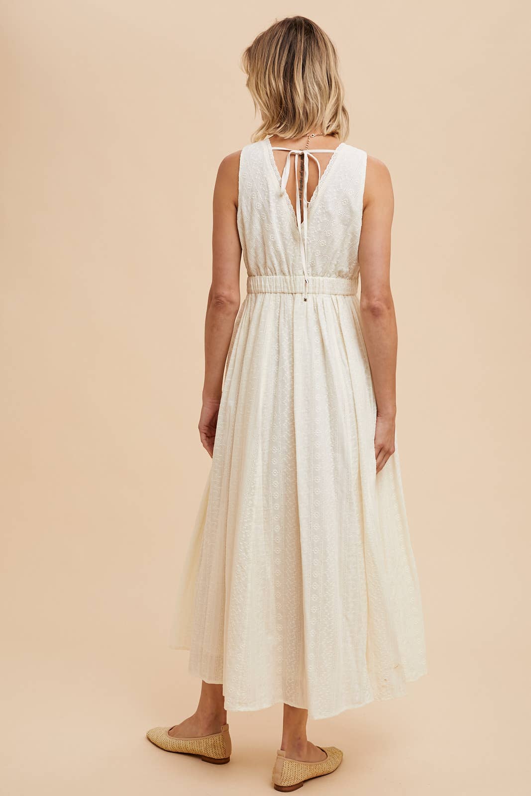 In Loom – Großhandel Kleid – Damen – ÄRMELLOSES KLEID AUS BAUMWOLLE MIT ÖSEN5