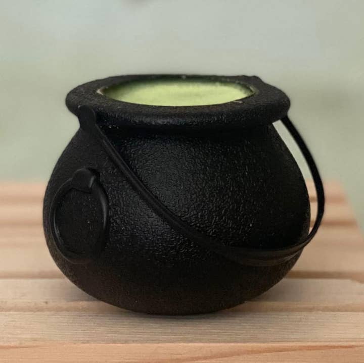 Light-Up Cauldron Bath Bomb – Winter Apple for wholesale by Kangaroo Ridge Farms