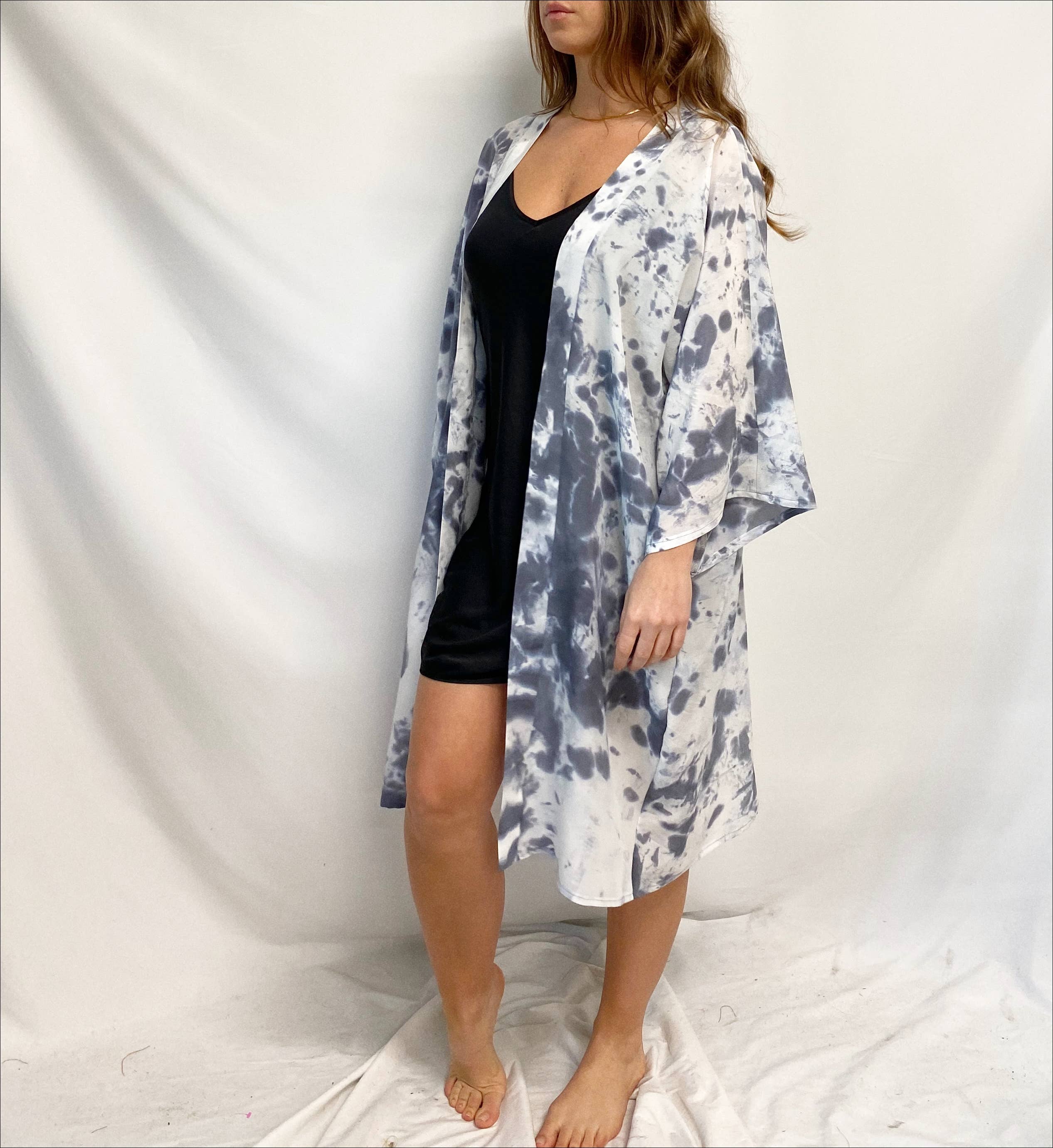 Explore Designs By Emelia Prince Ruyle – Großhandel Kimono – Damen – Kimono aus Birken-Seide, lang1