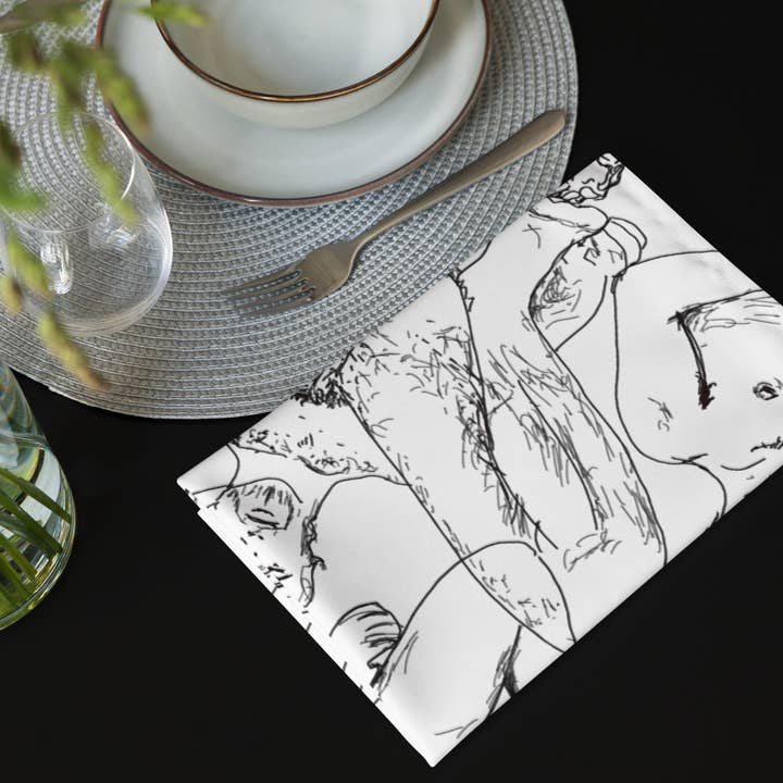 Serviettes en tissu Nude Dudes, noir pour la vente par Fresh By Brandon