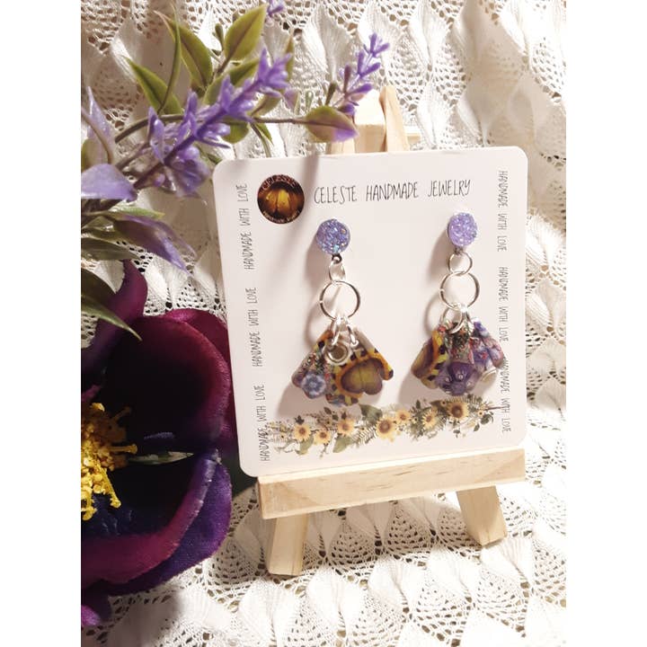 Lila florale Ohrringe für den Großhandel von CELESTE HANDMADE JEWELRY