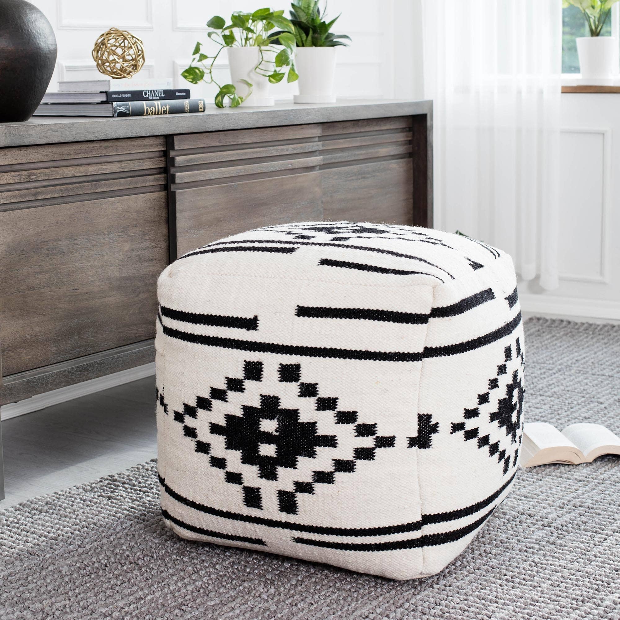 Anji Mountain - Wholesale Pouf - Noir Noor2