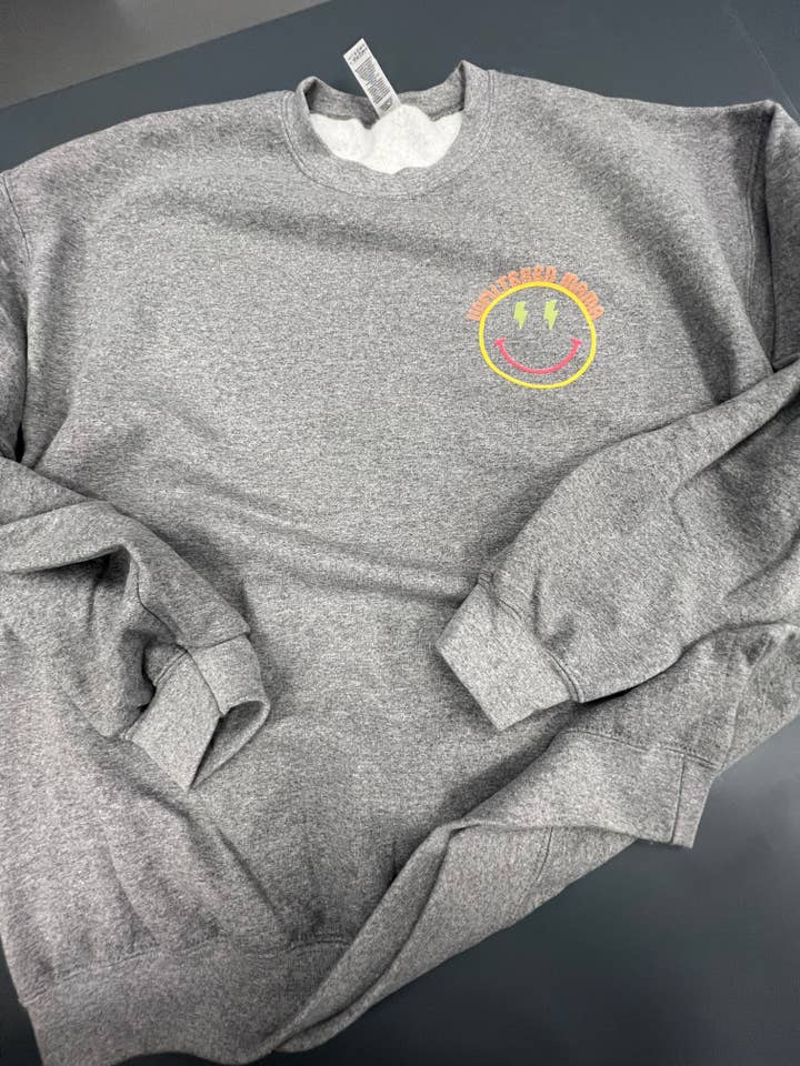 Elkk Designs - Wholesale Grafisch sweatshirt - Dames - Iemands ongefilterde mamma met ronde hals