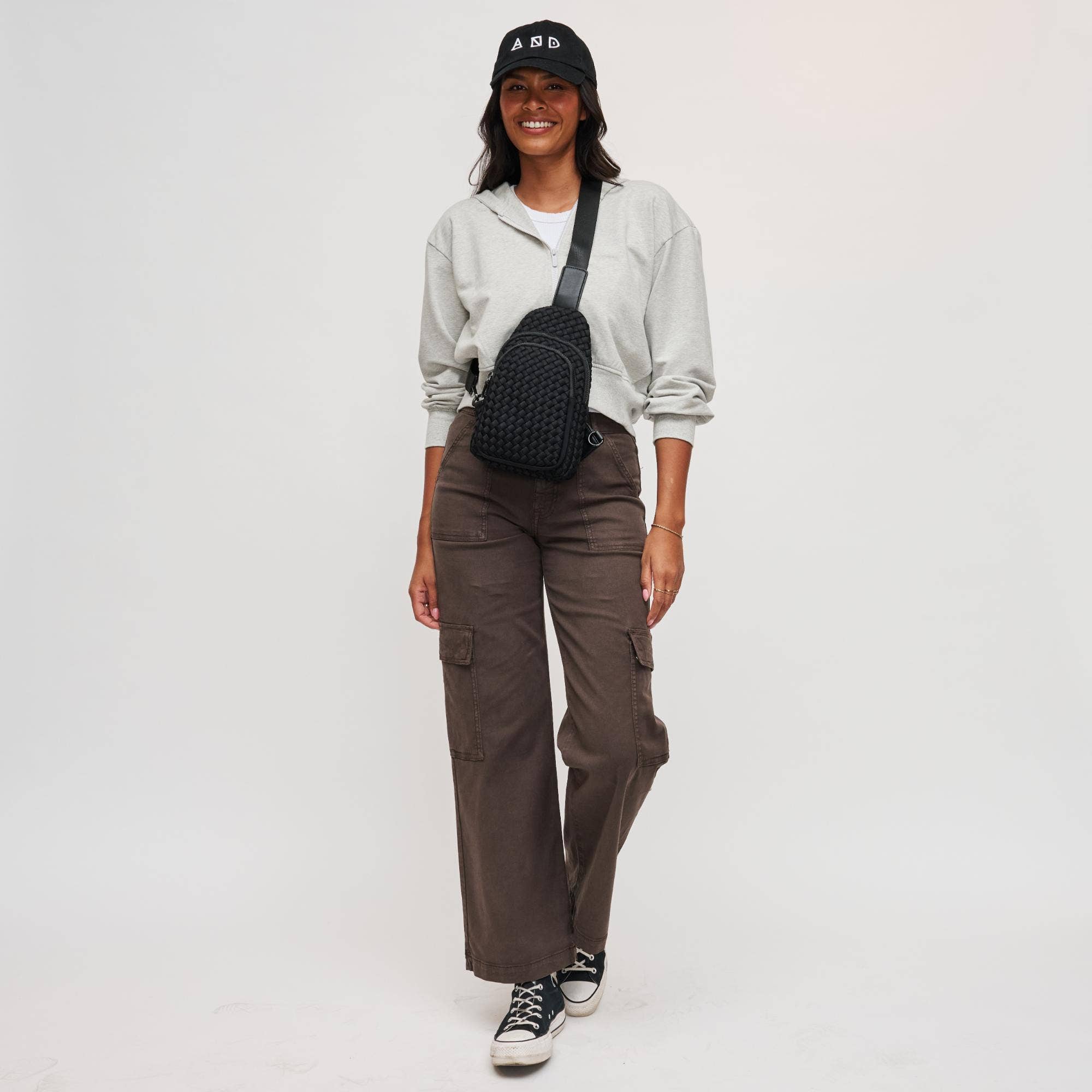 Sol and Selene - Vendita all'ingrosso Zaino - Donna - Zaino a tracolla in neoprene intrecciato Oltre l'Orizzonte2