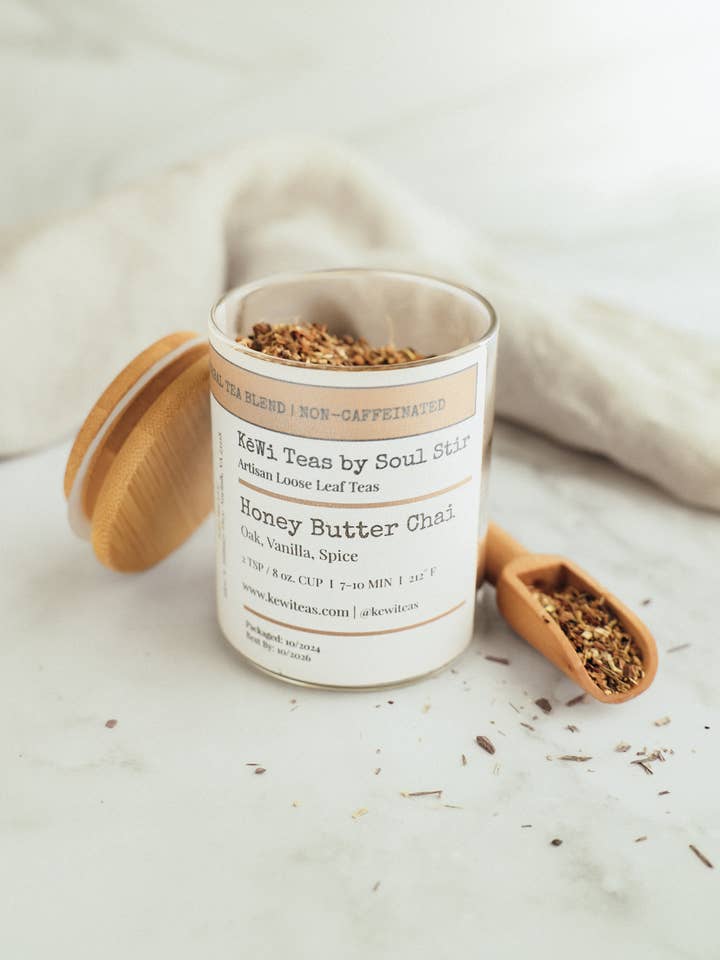 Honungssmör Chai | Kryddigt örtte-blandning för wholesale av KēWi Teas by Soul Stir