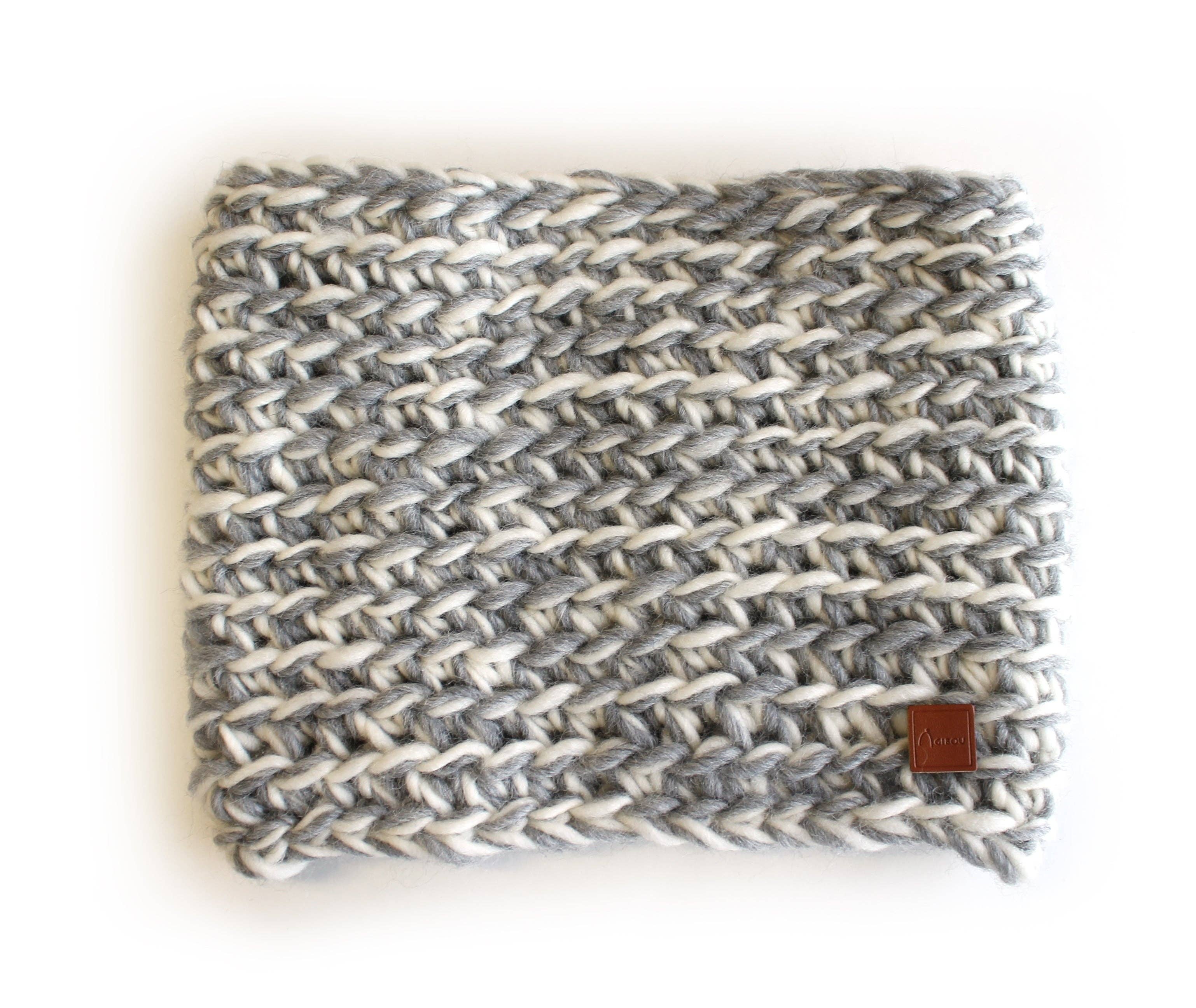 Gibou – wholesale Mössa - Dam – Handstickad halsvärmare21