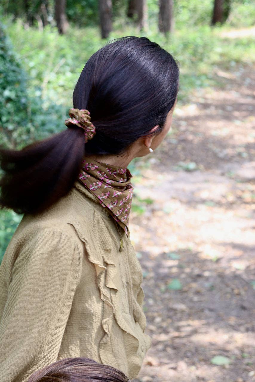 Maho - Wholesale Scrunchie - Women's - Bridget Olive Flowers5