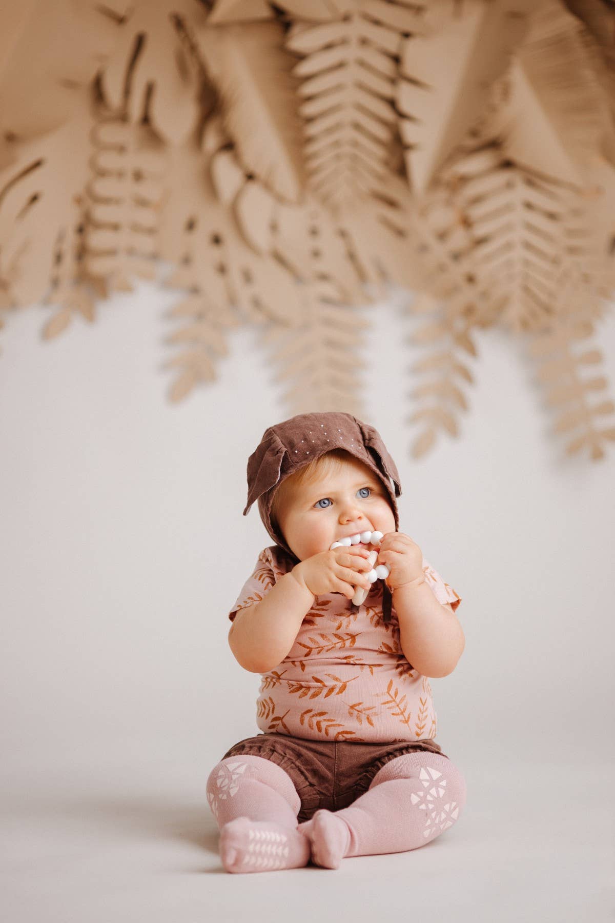 Olie the Curious - Wholesale Socks - Women's - Pink Butterflies Crawling Tight14