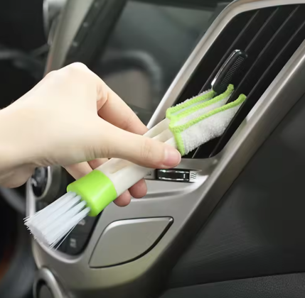GulleeGadgets - Wholesale Car Freshener - Unisex - 2-in-1 Car AC Vent Dust Brush & Interior Cleaning Tool3