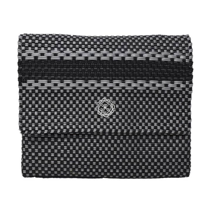 Crossbody Black/ Silver Stripe för wholesale av Lola's Bag by Georgina Herrera