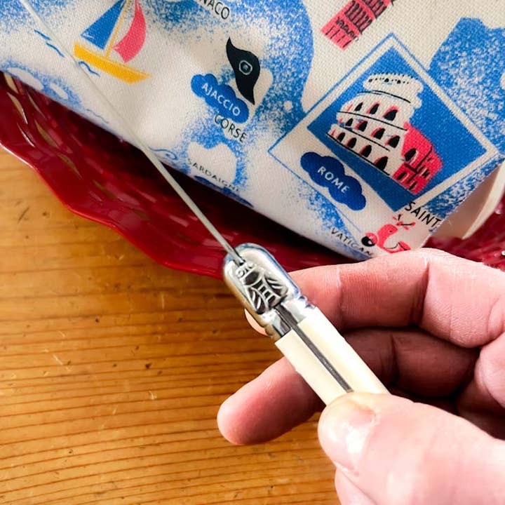 Clémentine Boutique - Wholesale Kitchen/utility knife - Laguiole ® Bread Knife, Cream Handle3