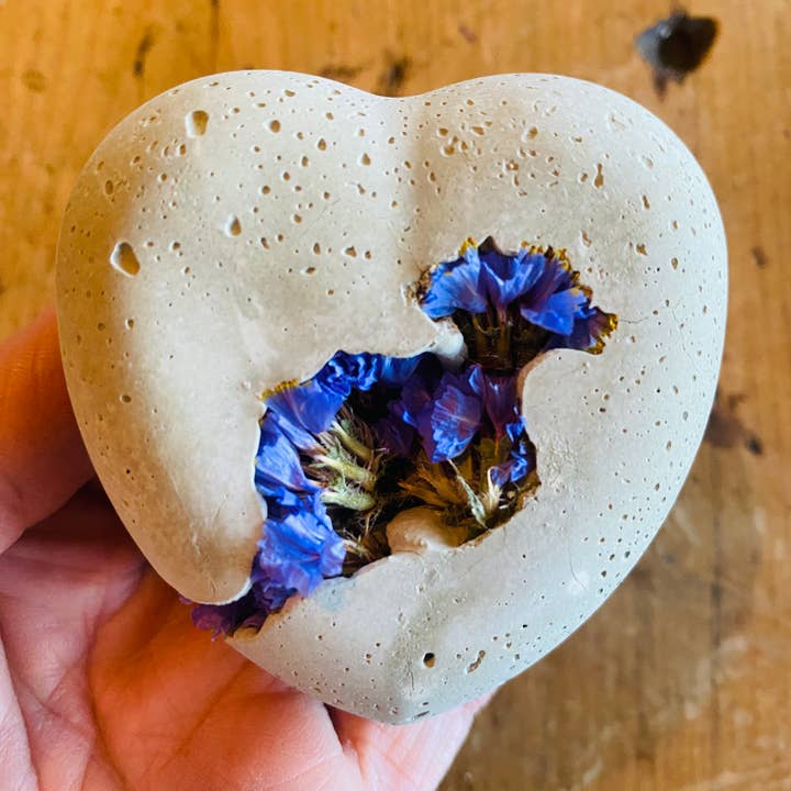 Sea + Green - Wholesale Paper Weight - Concrete Dried Flower Heart Love Valentines Day Wedding1
