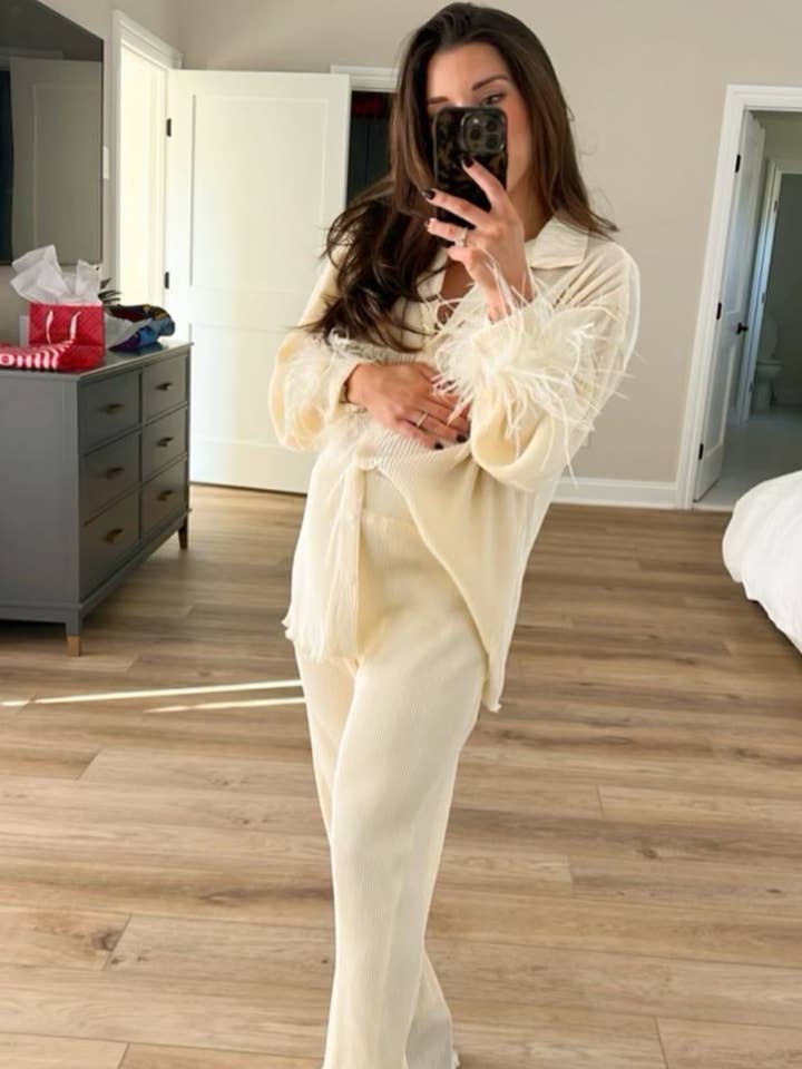 Ivoire Set Feather Pleats Please en ivoire en vente sur Faire2