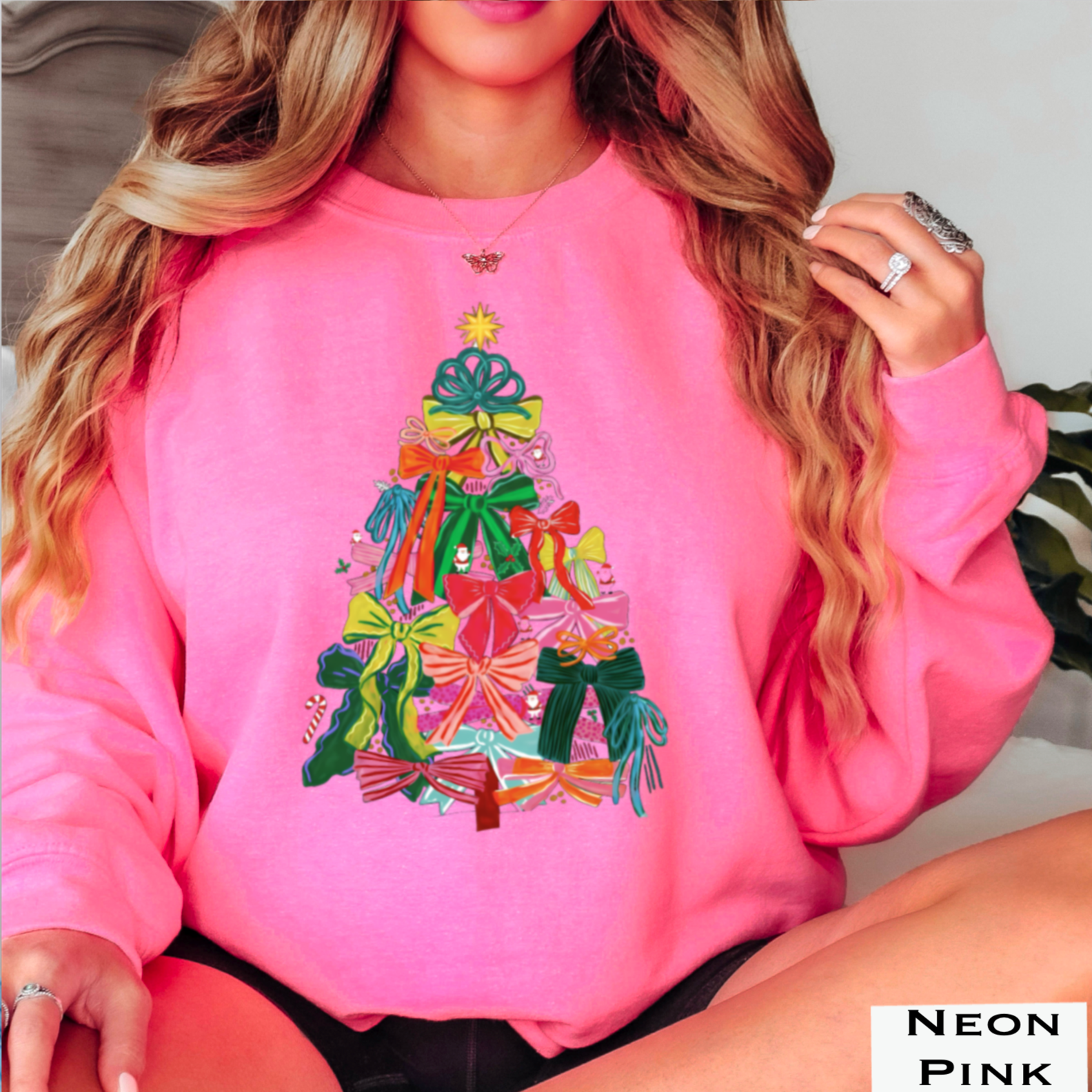 Shoppe SHC - Wholesale Graphic Sweatshirt - Women's - Bow Christmas Tree Christmas Sweatshirt | Gildan 13