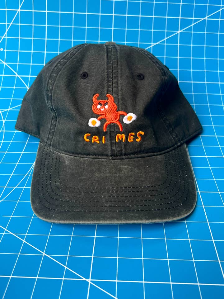 Eggy Demon Thief Hat for engroshandel hos Natalie Andrewson