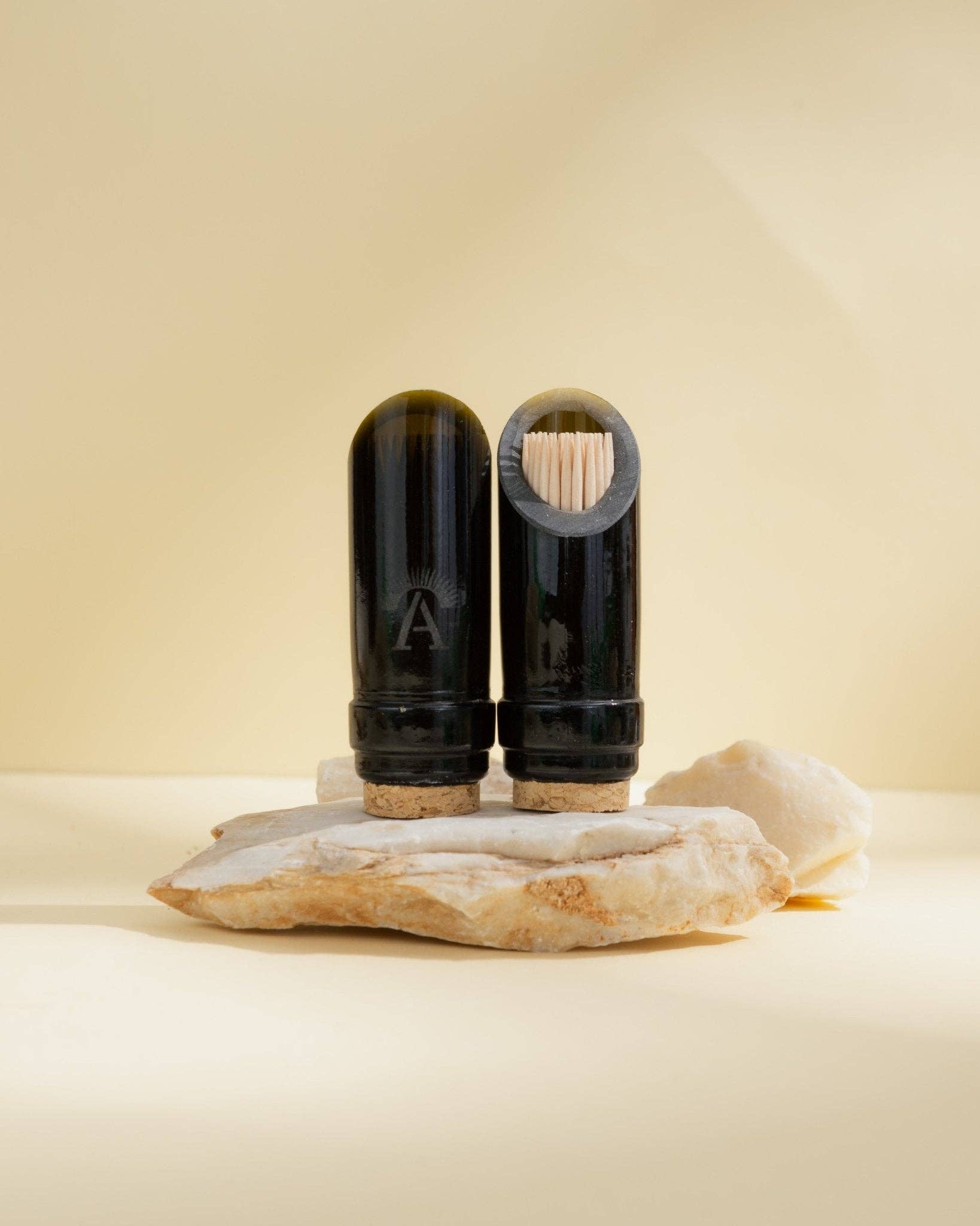 Amarzo - Wholesale Decorative Tabletop Object - Eco toothpick holder: elegance in recycled glass