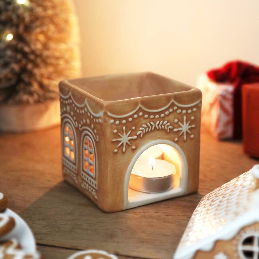 Lisa Angel - Wholesale Wax Warmer - Ceramic Gingerbread House Wax Warmer -Not available to EU1
