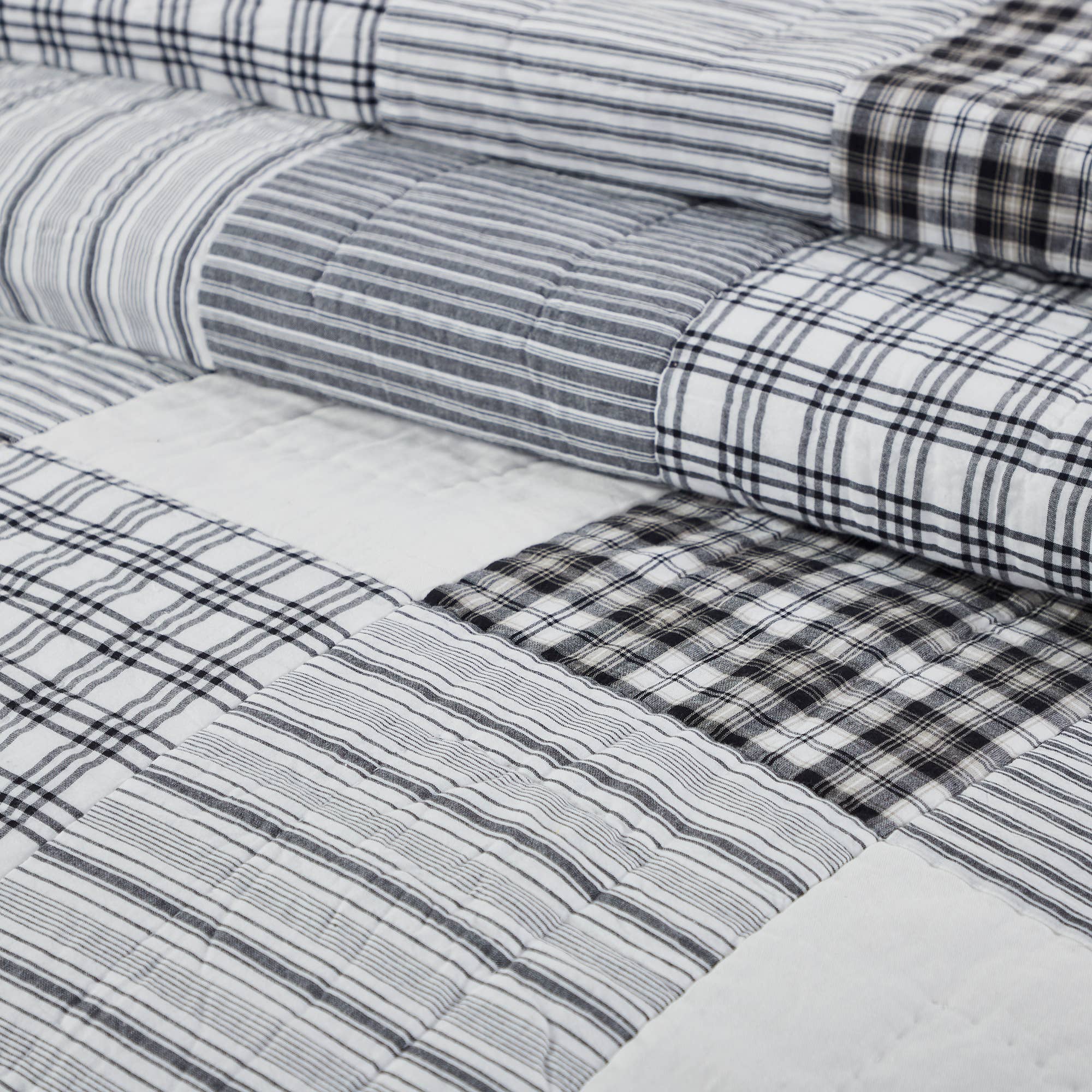 VHC Brands - Vente Courtepointe - Couette double noire Sawyer Mill 68Wx86L6