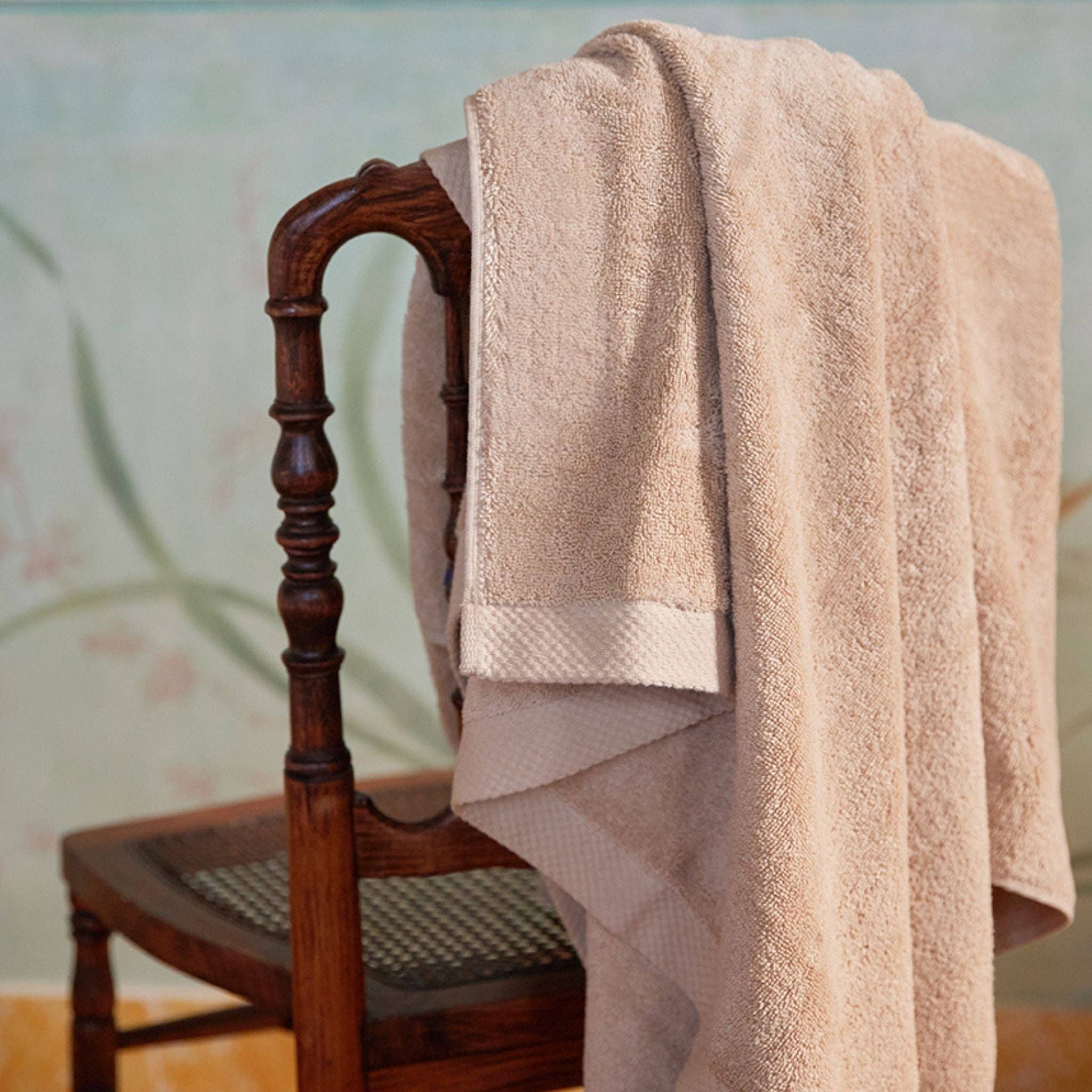 Torres Novas - Venta al por mayor Toallas de baño - Toallas de baño beige Luxus de 550 GSM7