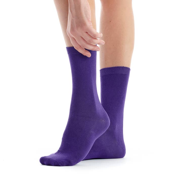 Purple bamboo touch silk plain sock for wholesale by Dub & Drino