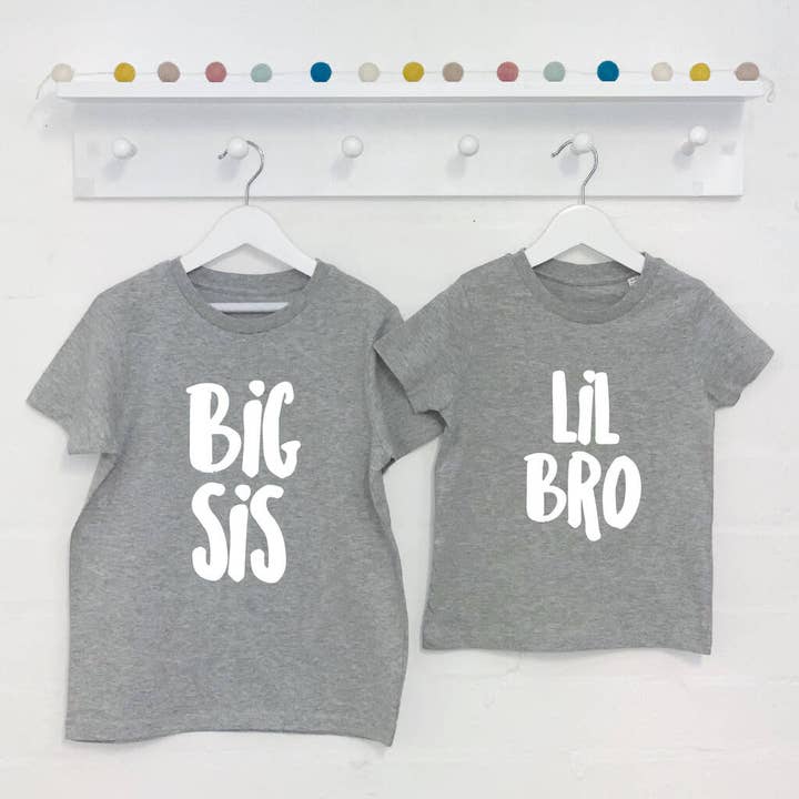 Lovetree Design – Engroshandel T-shirt med serigrafitryk – til børn – Big Bro Lil Bro/Big Sis Lil Sis T-shirt og Babygrow4