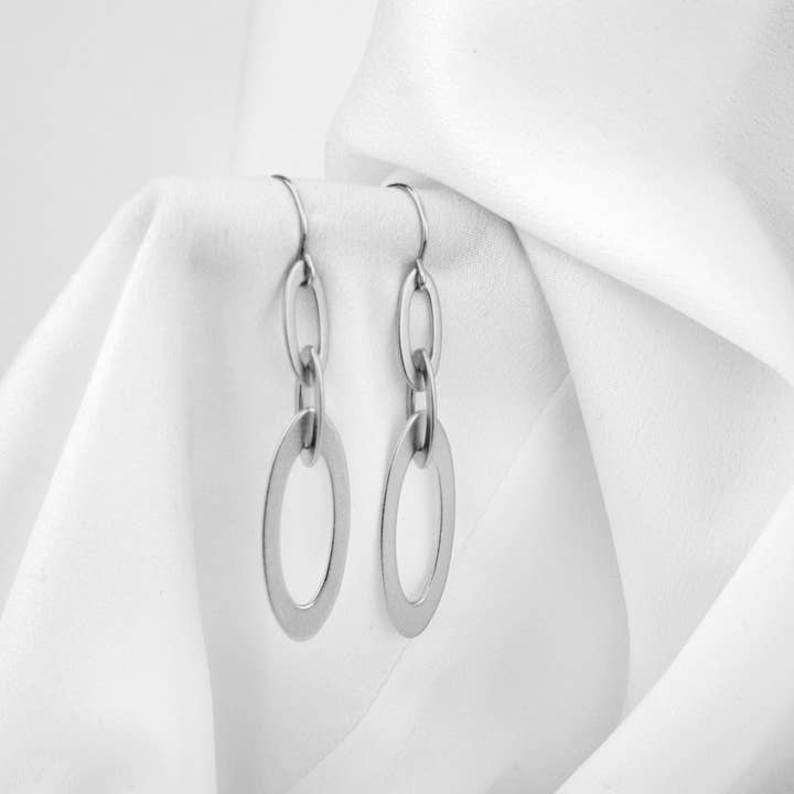 Industrial Jewellery Ltd – wholesale Dangle earrings – Ava Earrings Silver2