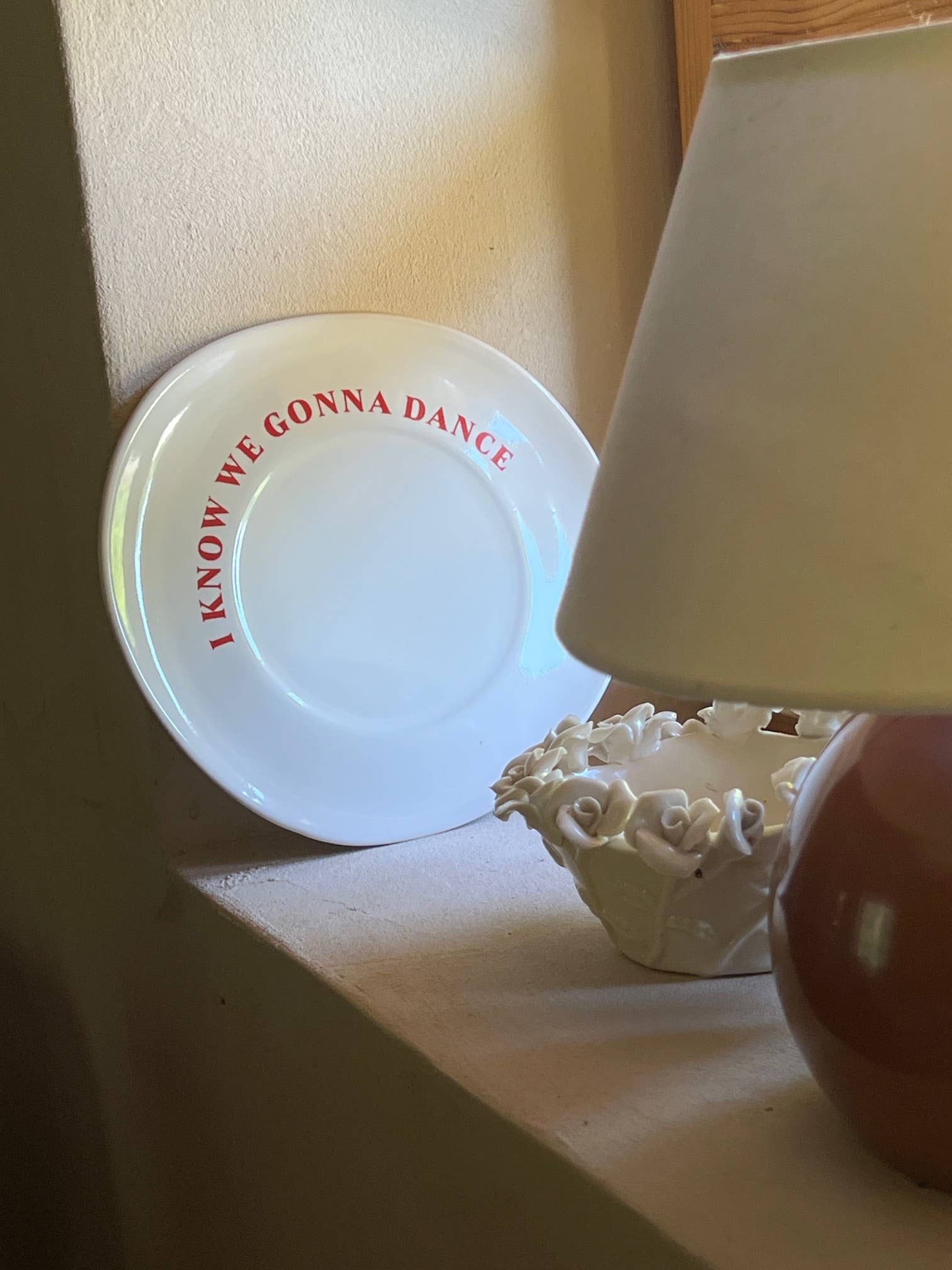 Sisi, house of style BV - Wholesale Dinner Plate - Sisi ceramic plate, I know we gonna dance 1