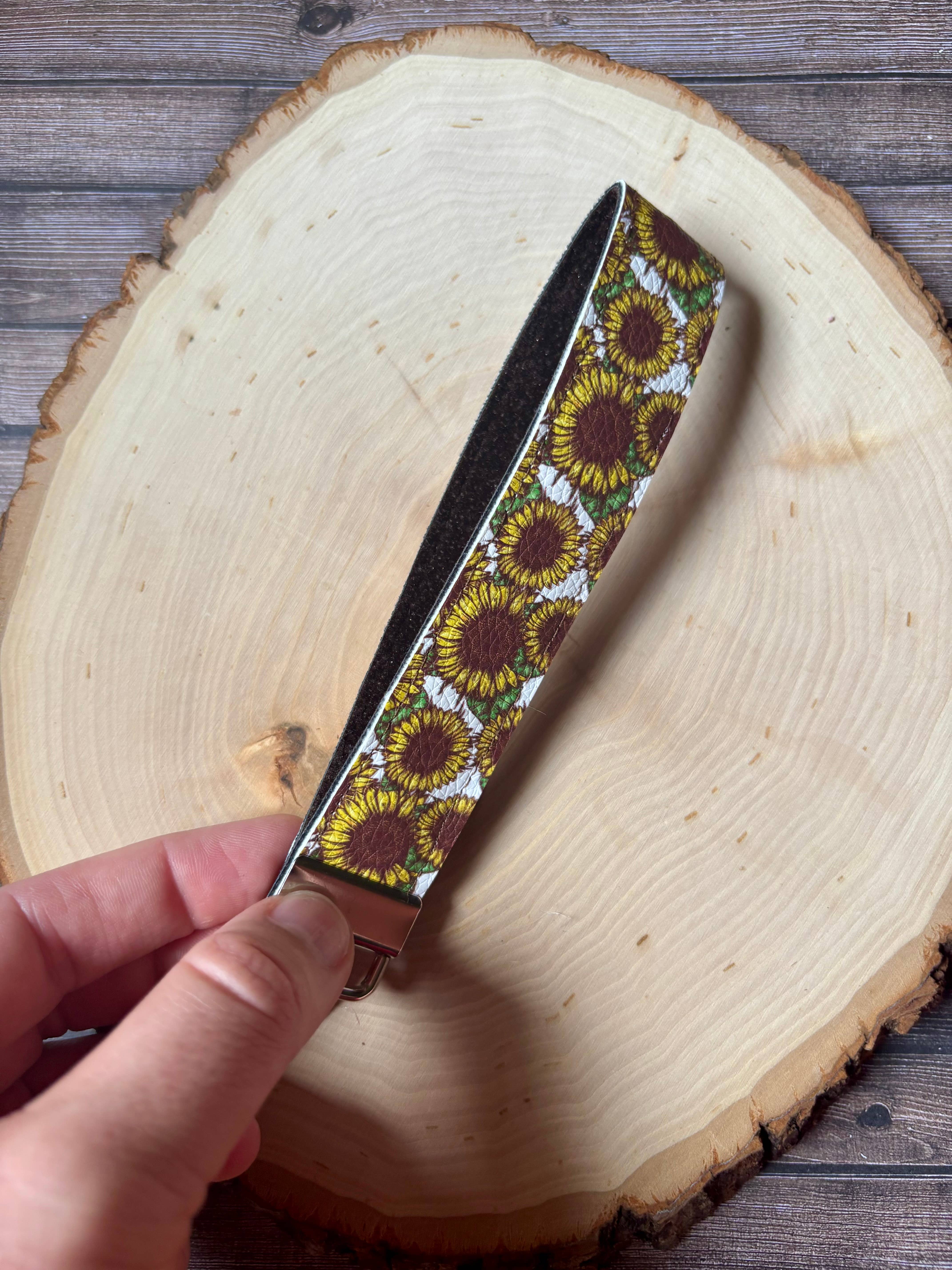 South Coast Sewn – Engroshandel Nøglering - Dame – Solsikke nøglering Wristlet2