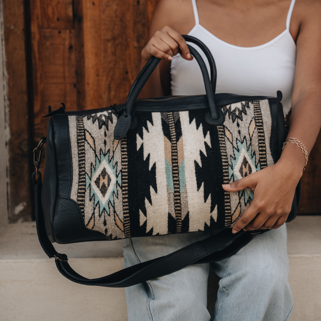 AMASOUK - Wholesale Weekender Bag - Women's - Looking Glass Weekender Bag0