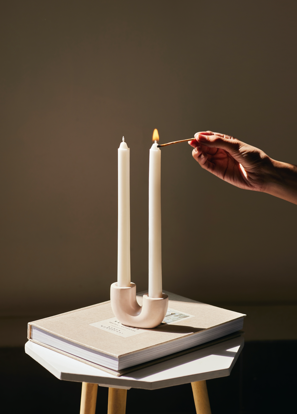 Casa Amarosa - Wholesale Candle Holder - Nordic Style U Shaped Concrete Candle holder-  Light Green3