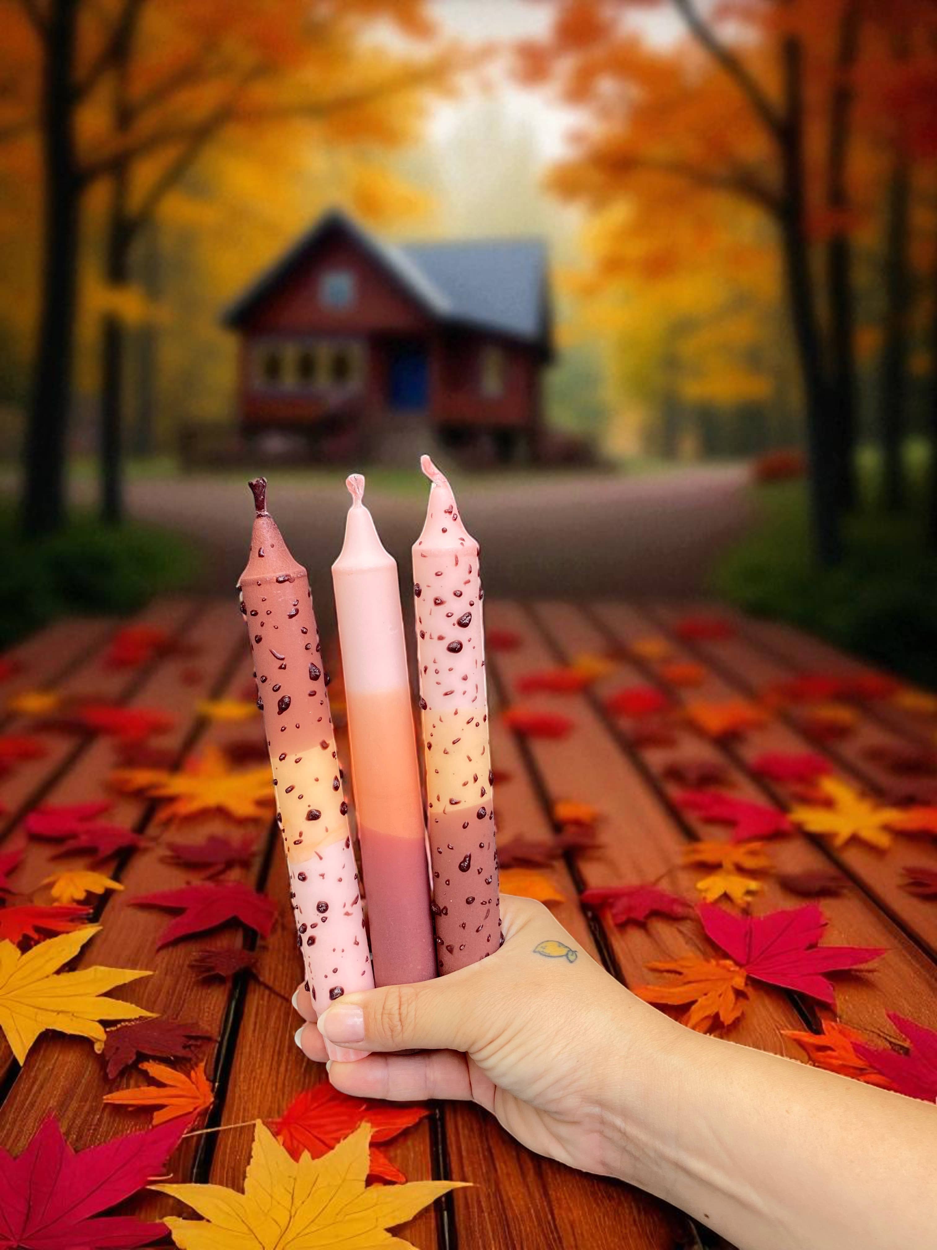 Kupkup HB. - Fi Design Studio Co. – vela pilar por atacado – Brilho Alegre | Vela Tapper Outono em Nova Iorque | 2,3x20 cm16