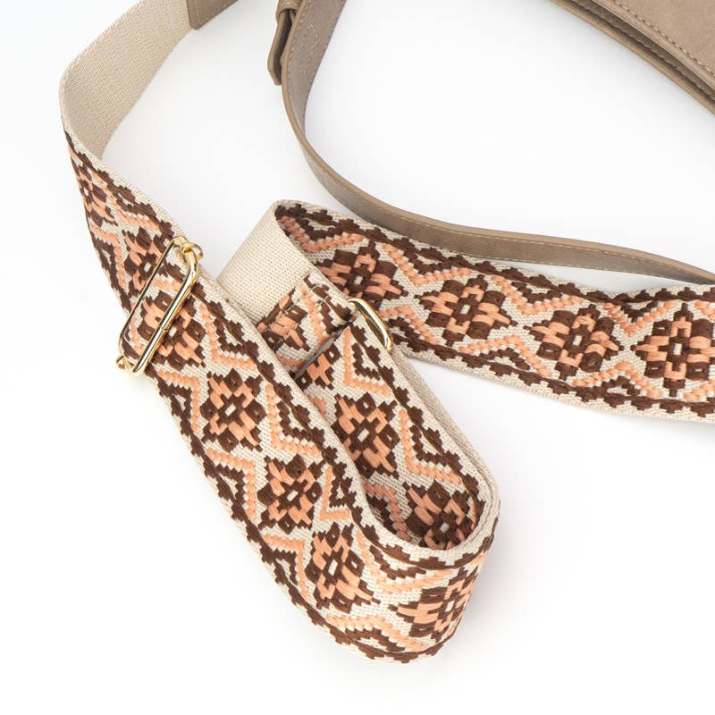 Babs + Birdie – Großhandel Messenger Bag – Damen – The Harper | Kuriertasche mit Kreuzstich11