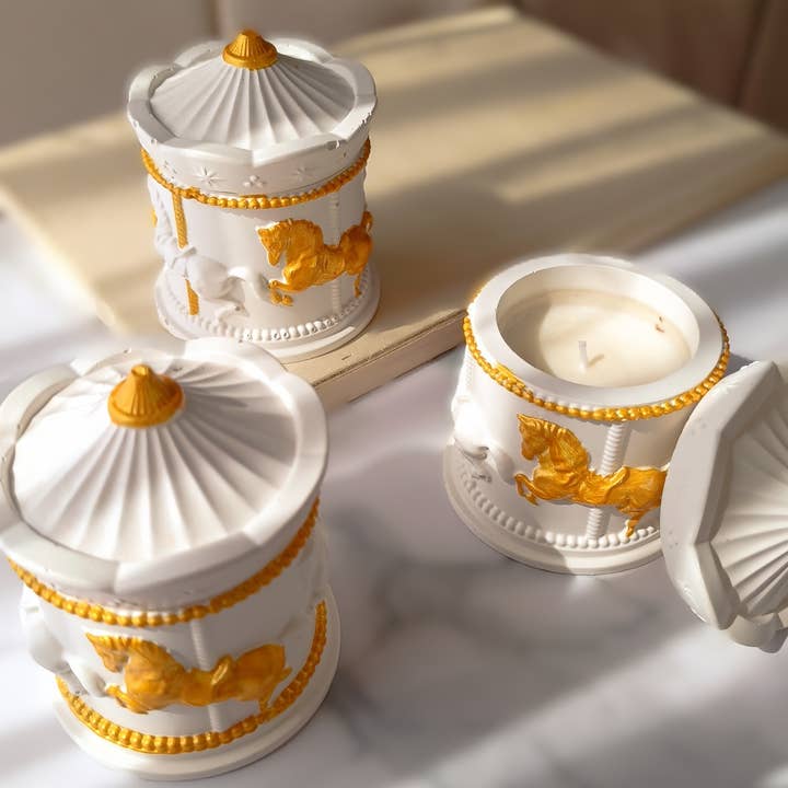 Prechi creations - Wholesale Jar/Filled Candle - Royal Carousel- Christmas Edition0