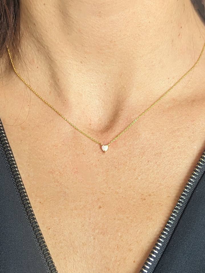 Collier Cœur d'Amour Opale Minuscule pour la vente par Lapis London