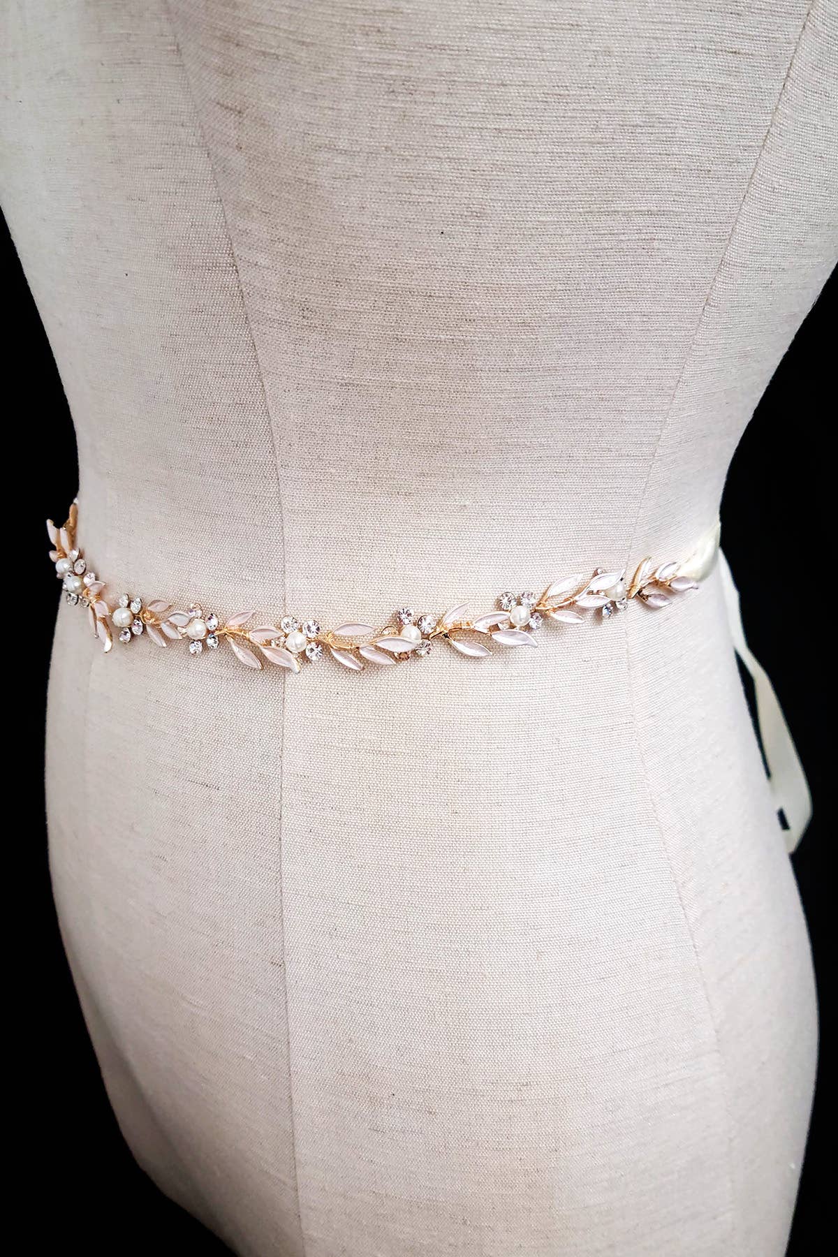 Chicas – wholesale Belt – Women's – Crystal Flower Belt With Ivory Ties 59215-10