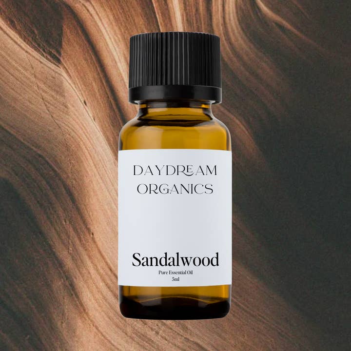 Huile essentielle de bois de santal pour la vente par Daydream Organics | Prairie Doctor Brand