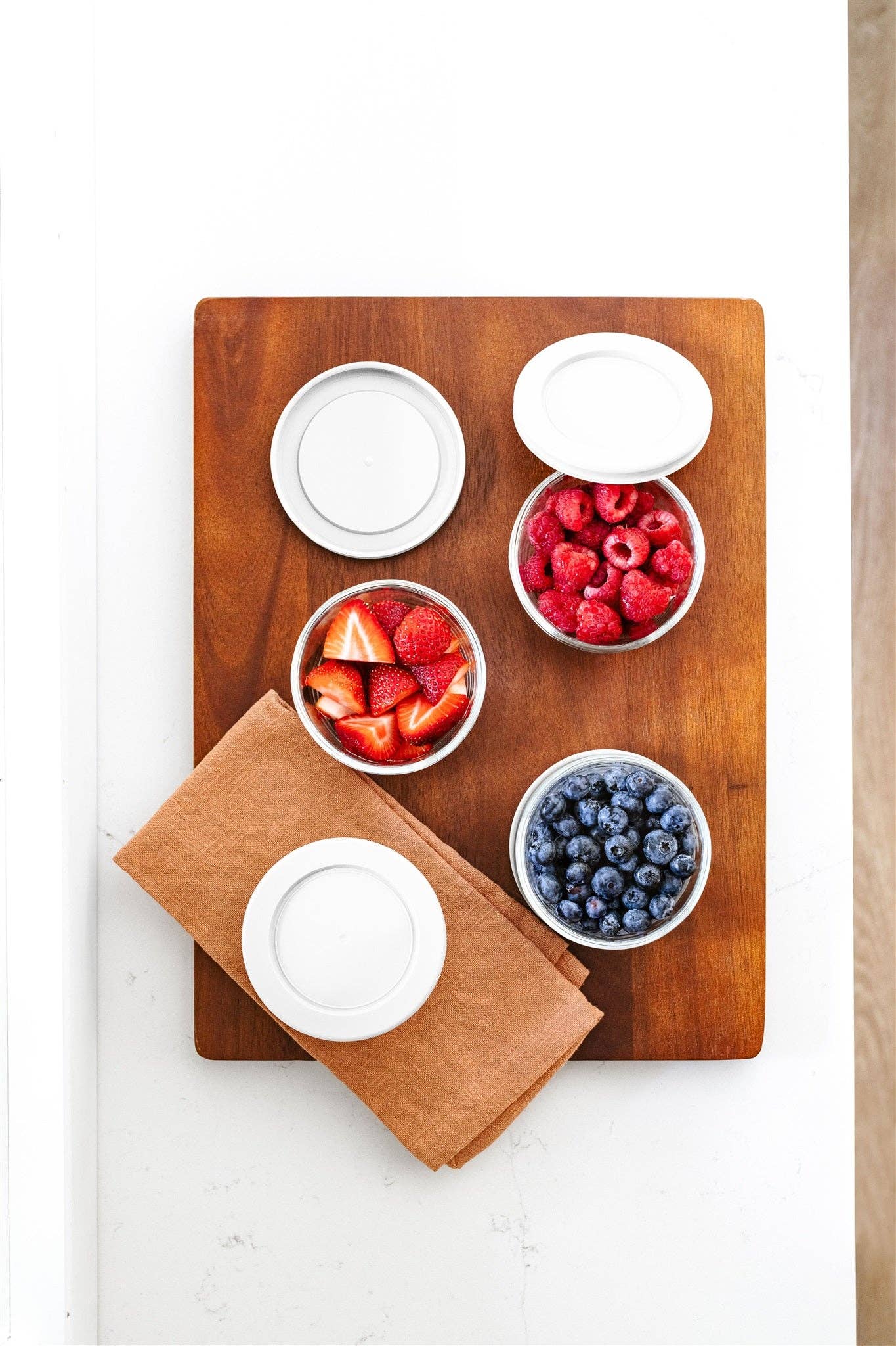 Dura Living LLC - Wholesale Food Storage Container - 16 Piece (7oz) Round Glass Food Storage Container Set (8 Containers + 8 Lids) with Bonus Lids5