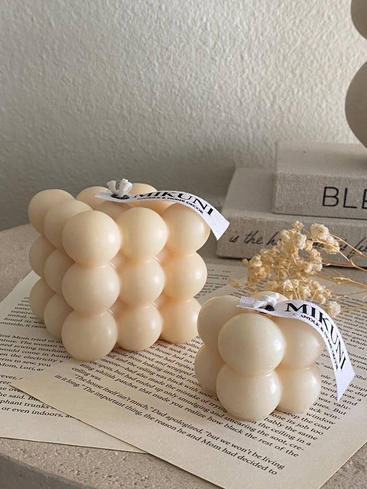 Minimalist Bubble Cube Sculptural Decoration Candle for wholesale by MikuniCandle