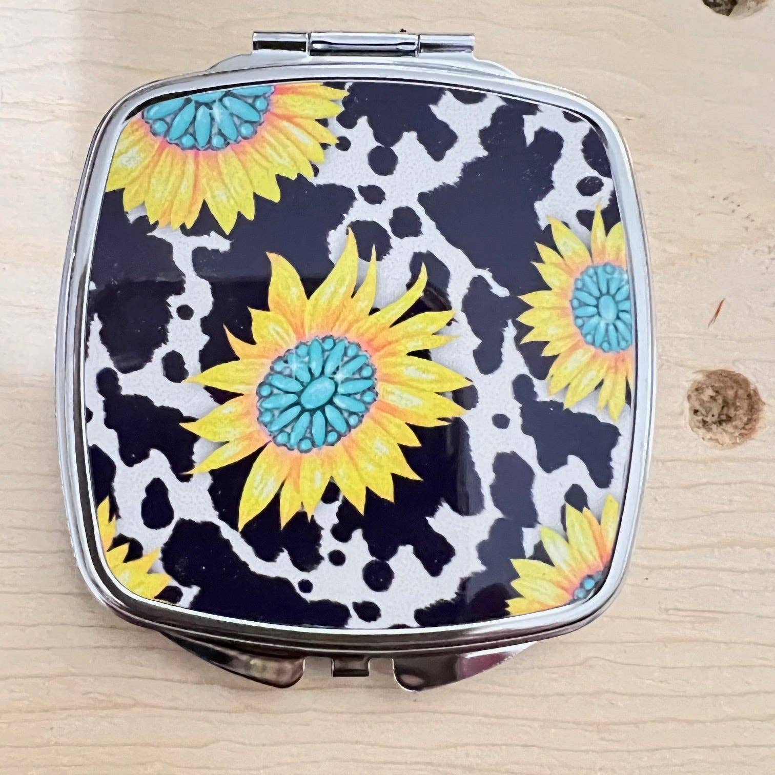 Cedar Hill Country Market - Wholesale Compact Mirror - Mirrored Compacts6