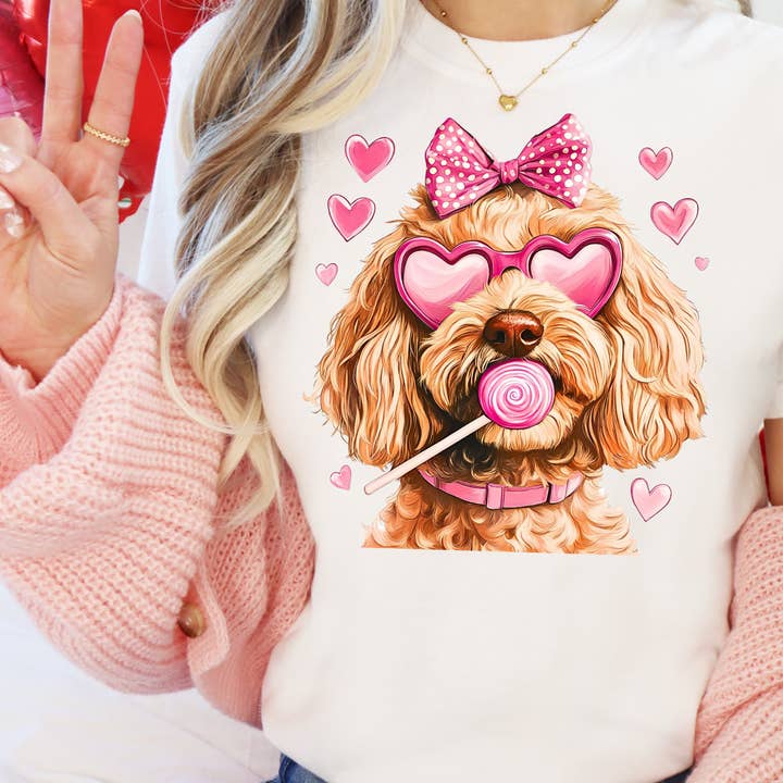 Comfort Colors® Golden Doodle Valentijns T-shirt - Hondenshirt voor wholesale door The Shirt Company
